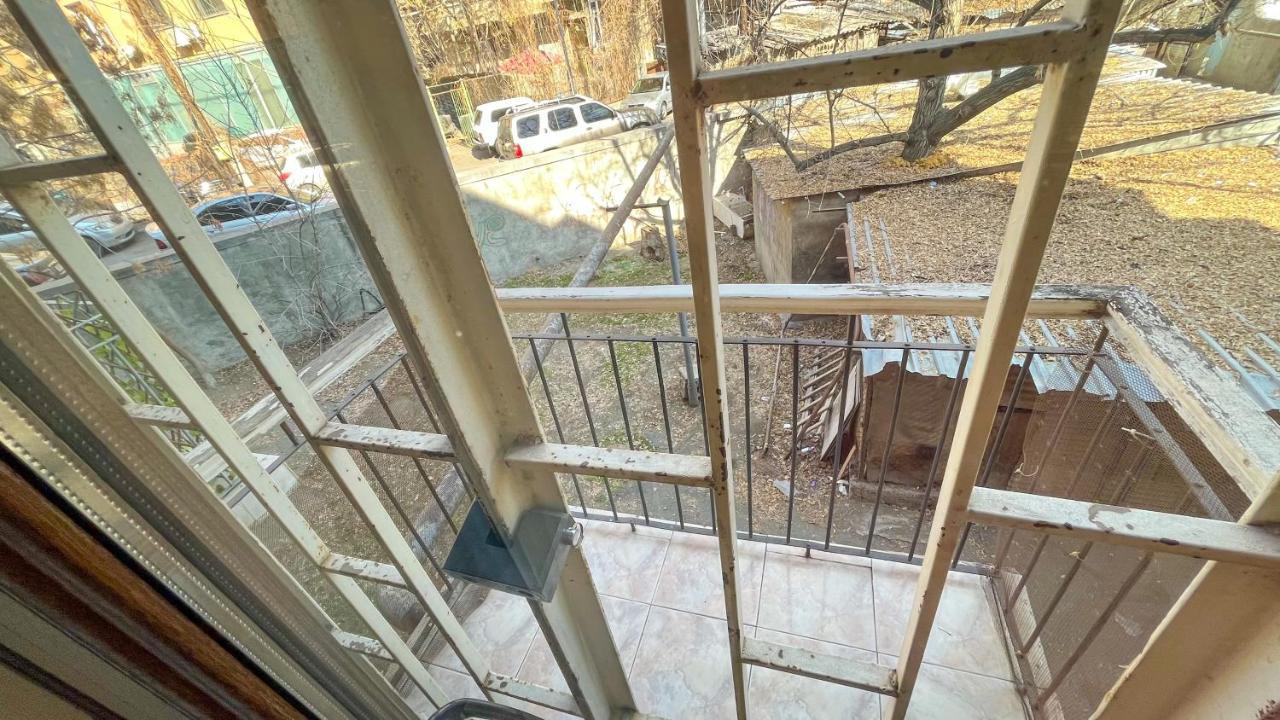 Комфортная И Спокойная Квартира Yerevan Exterior foto